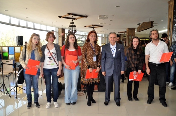 I. Üniversitelerarası Uygulamalı Gül Diyarında Ebru Yarışması