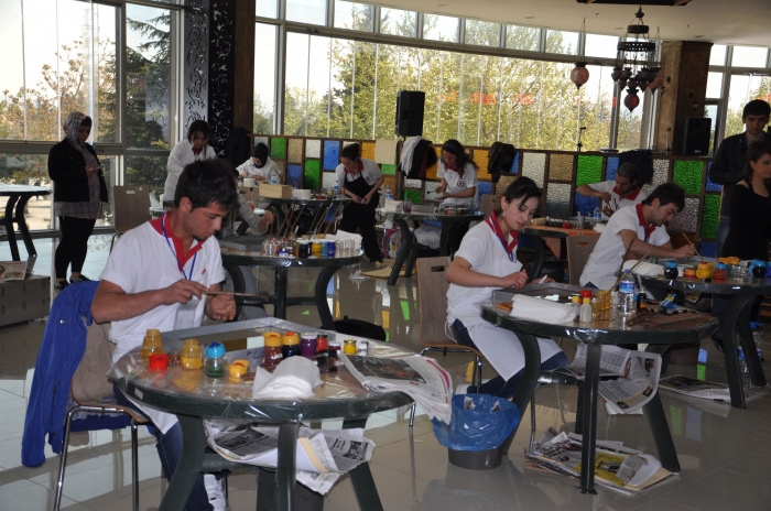 I. Üniversitelerarası Uygulamalı Gül Diyarında Ebru Yarışması